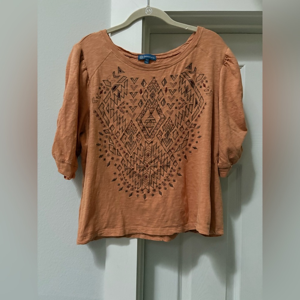 Democracy Rust Geometric Short Sleeve Top